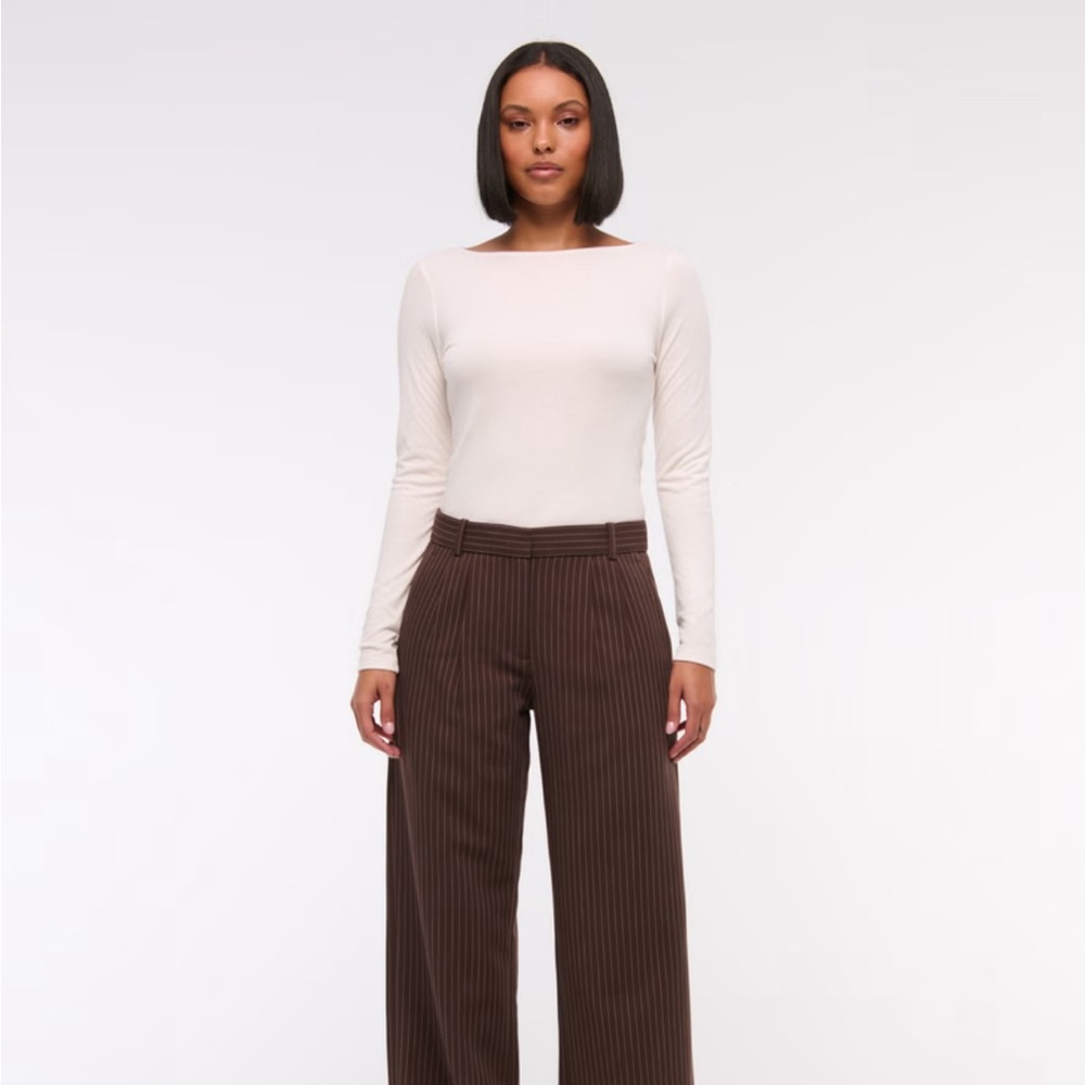 A&F Sloane Low Rise Tailored Wide Leg Pant in Brown Pinstripe